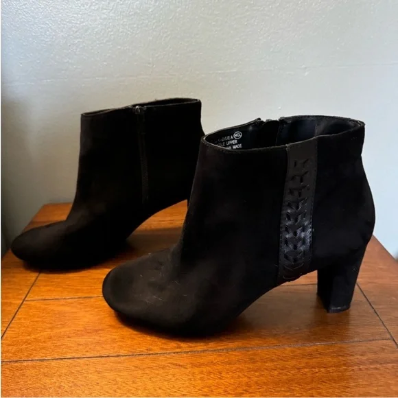 ☔️ AEROSOLES Black Ankle Boots - Picture 7 of 7